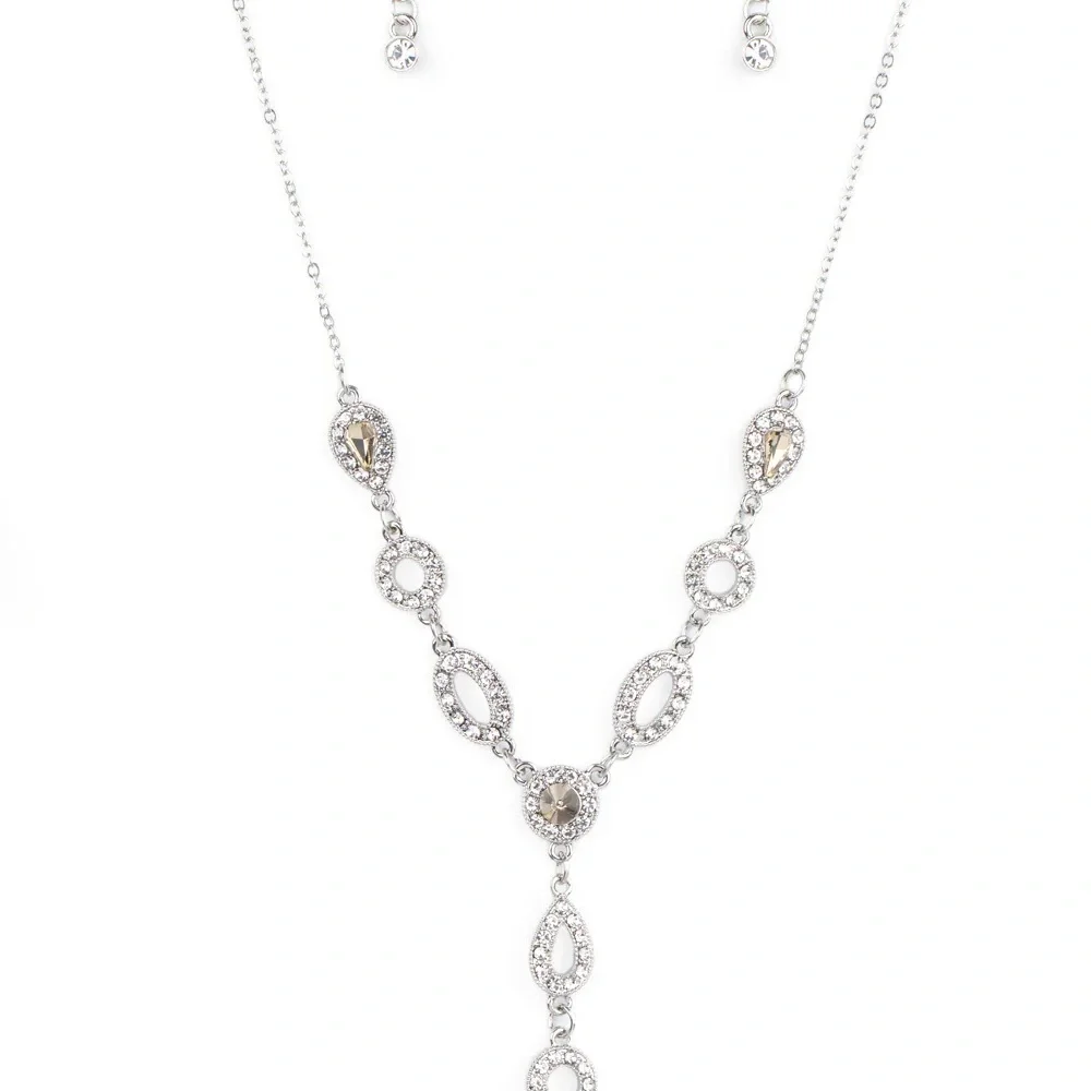 Royal Redux - Necklace and Earrings Set - Picture 3 of 3